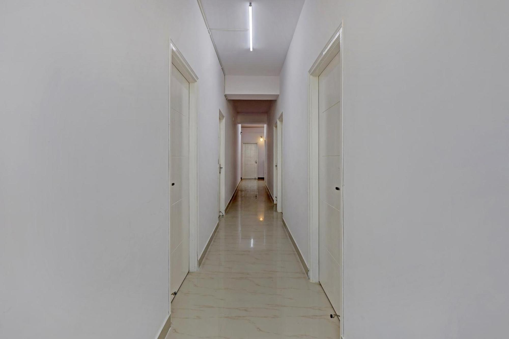 Hotel O Compact Studio Kr Puram Near Phoenix Marketcity バンガロール エクステリア 写真